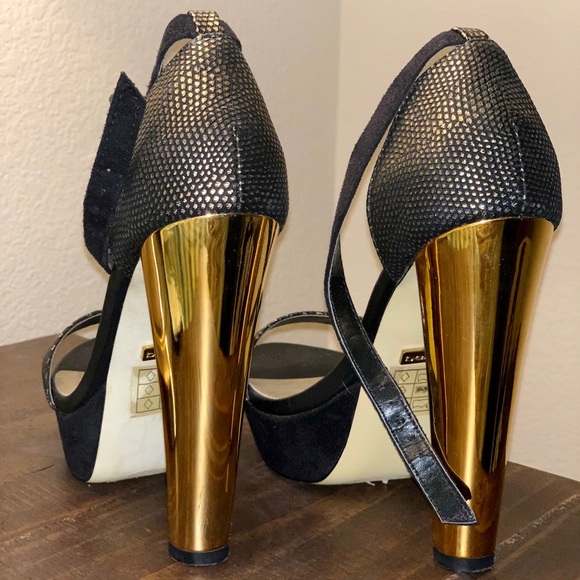 Bebe Black & Gold Platform Sandals - Picture 5 of 8